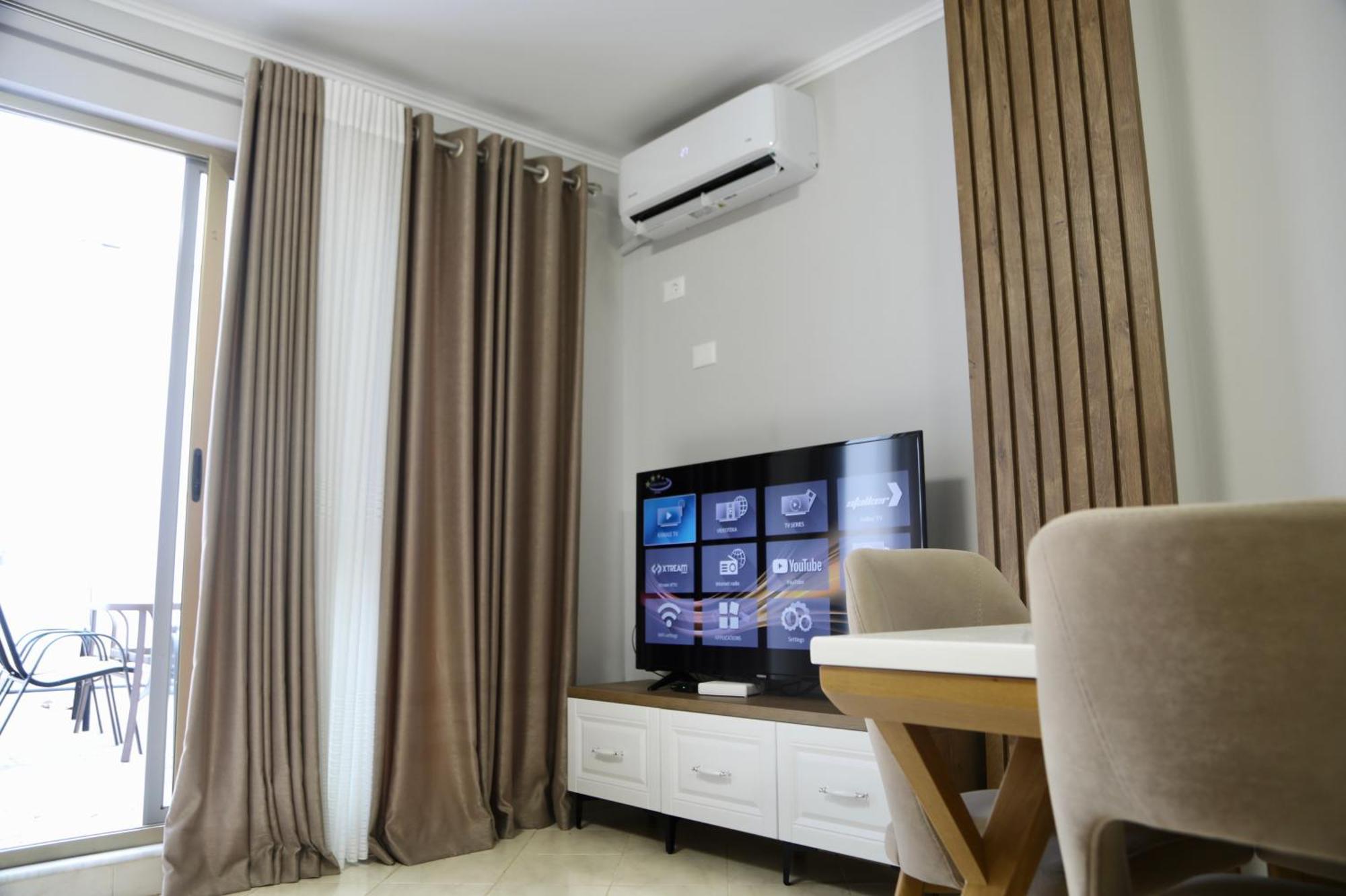 Vakantiehuis Sea View - The 2 Golem (Tirana)